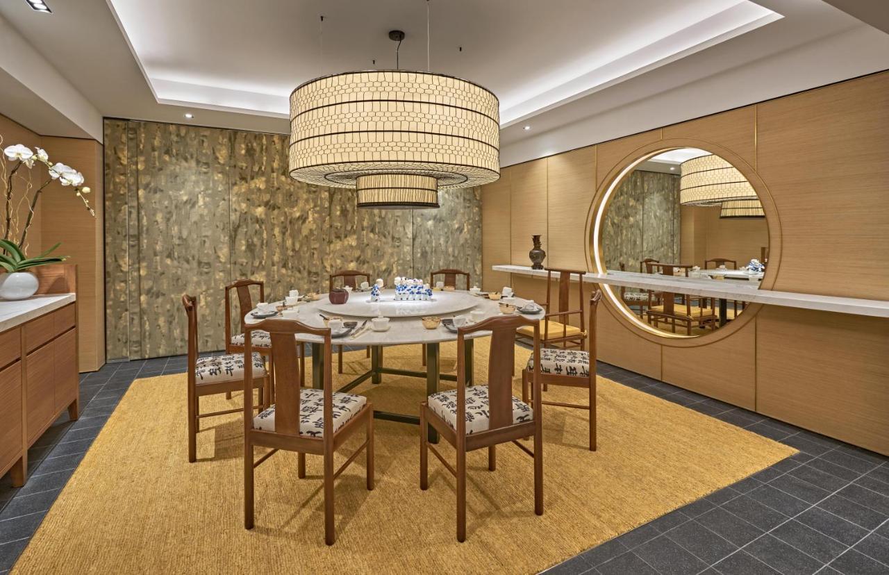 กู๊ดวู้ด พาร์ค โฮเทล Hotel สิงคโปร์ ภายนอก รูปภาพ Interior of the restaurant