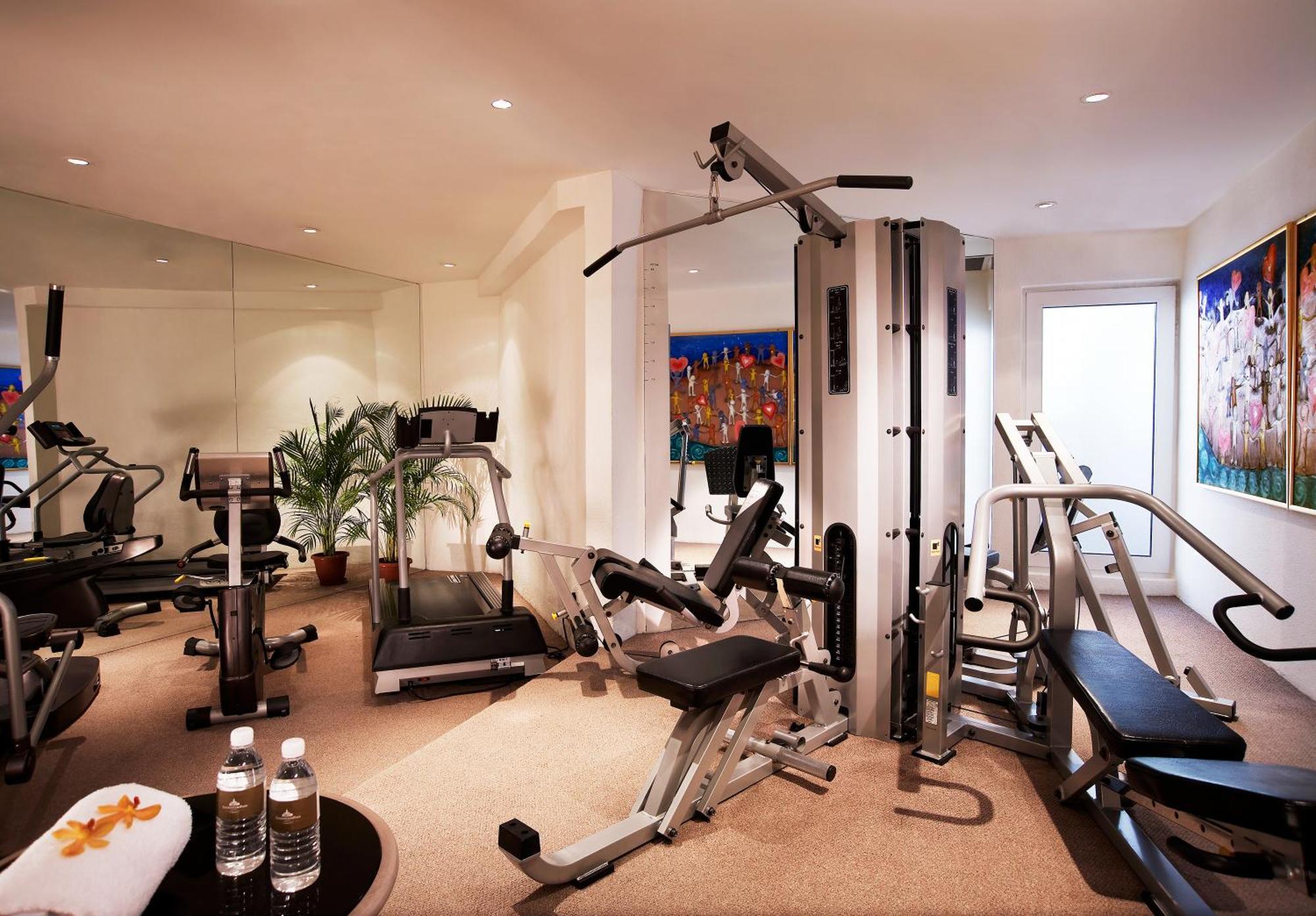 กู๊ดวู้ด พาร์ค โฮเทล Hotel สิงคโปร์ ภายนอก รูปภาพ A home gym