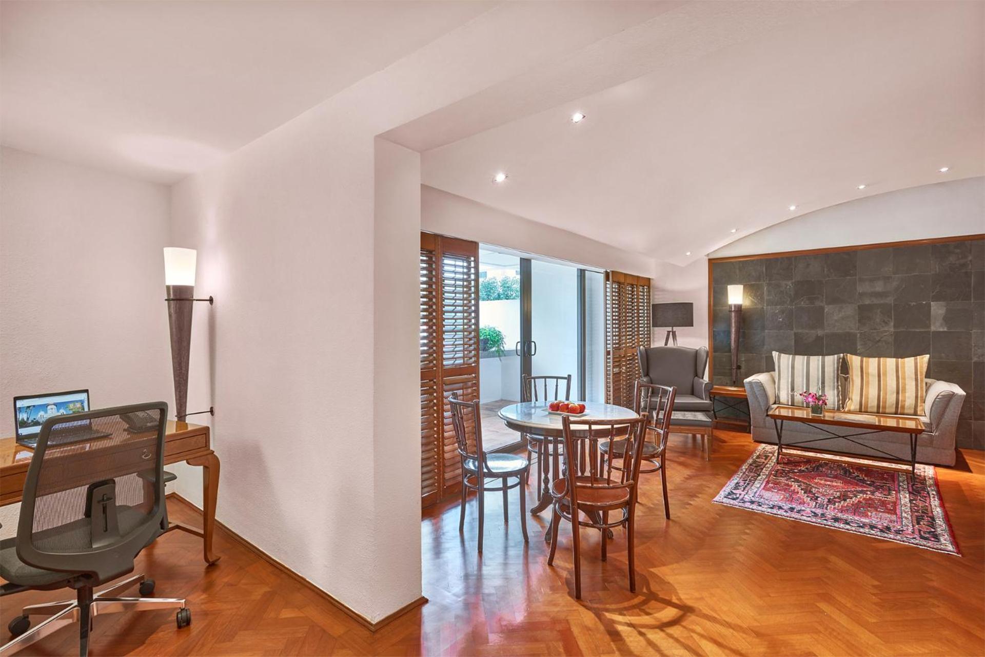 กู๊ดวู้ด พาร์ค โฮเทล Hotel สิงคโปร์ ห้อง รูปภาพ A suite at the hotel