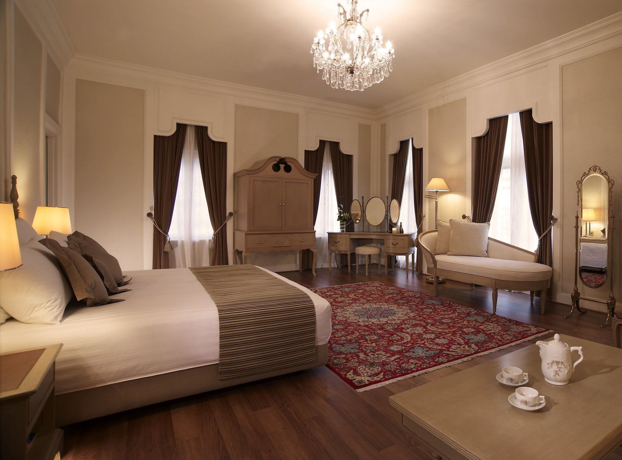 กู๊ดวู้ด พาร์ค โฮเทล Hotel สิงคโปร์ ห้อง รูปภาพ A suite at the hotel